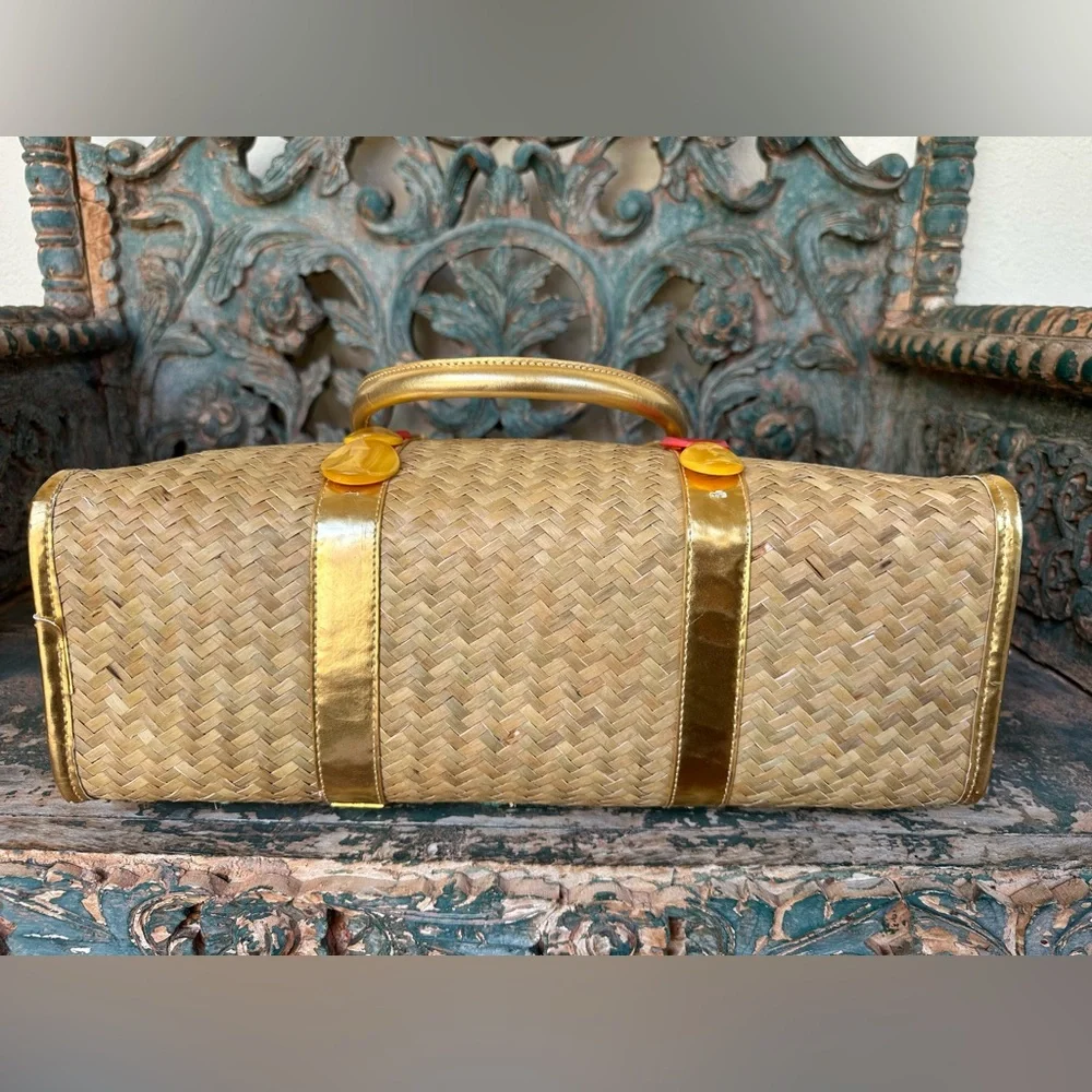 Betsey Johnson “Betseyville” Rose raffia embroidered straw bag w/leopard lining - Picture 9 of 9